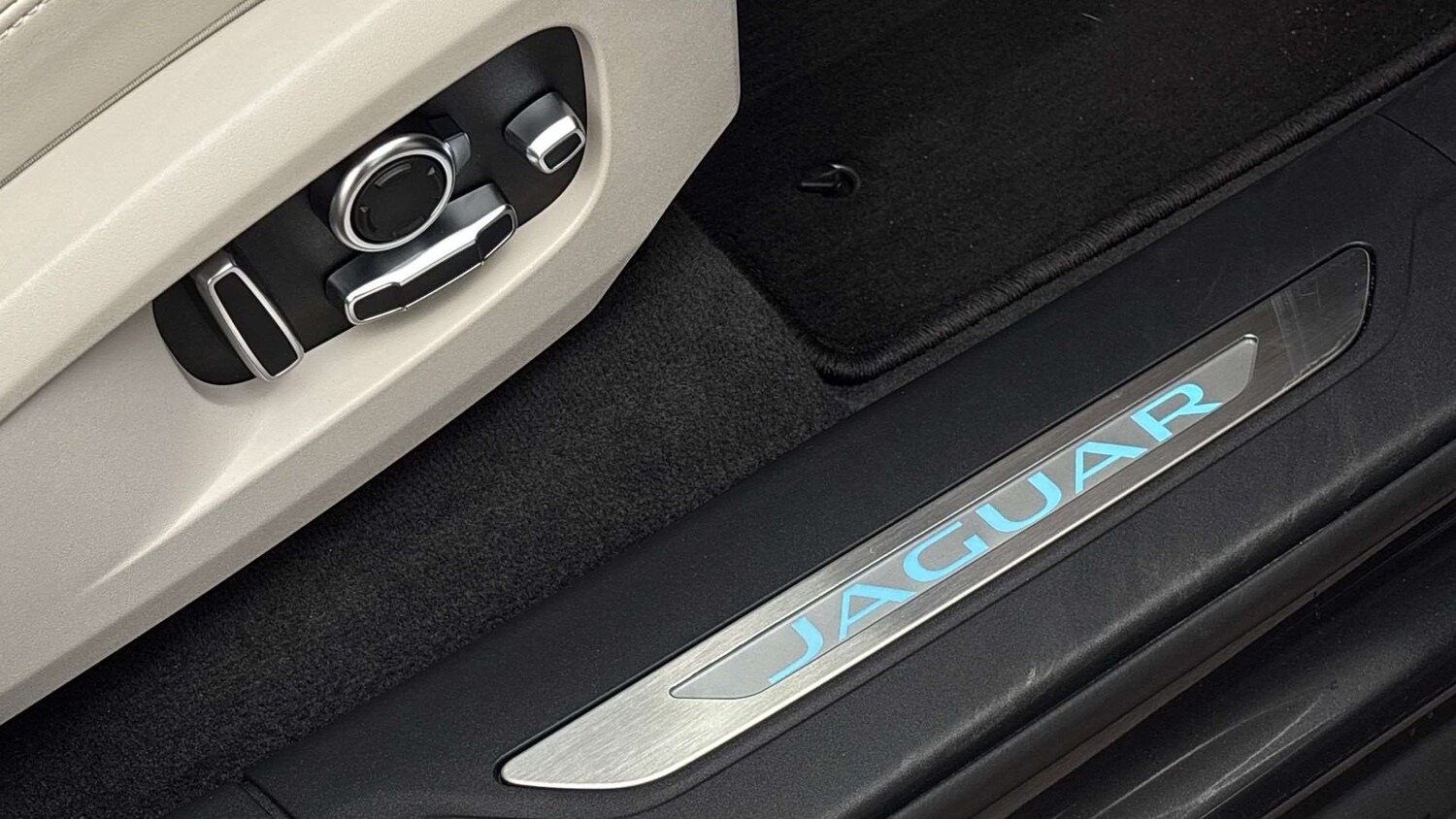 Used Jaguar F-Pace 2024 for sale - 77514388: Photo 23