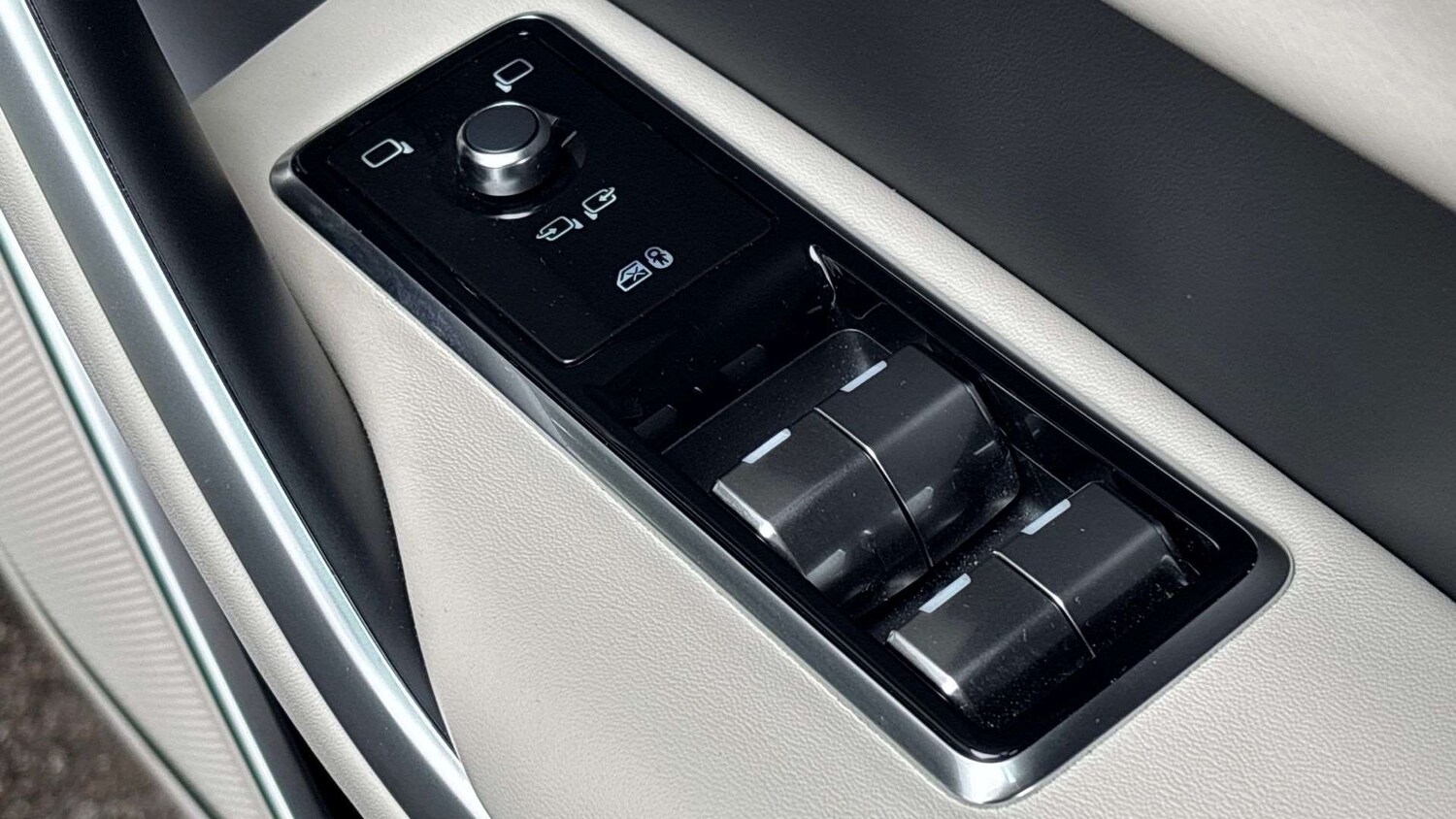 Used Jaguar F-Pace 2024 for sale - 77514388: Photo 34