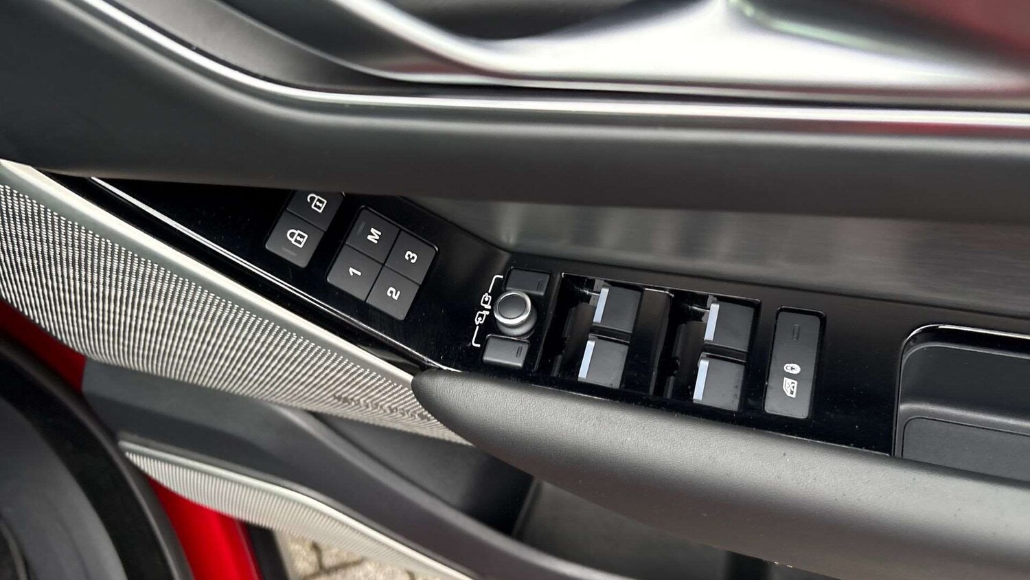 Used Land Rover Range Rover Velar 2021 for sale - 76170013: Photo 25