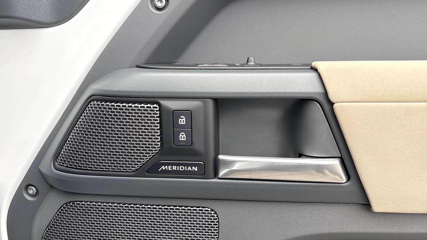 Used Land Rover Defender 2022 for sale - 78104792: Photo 24