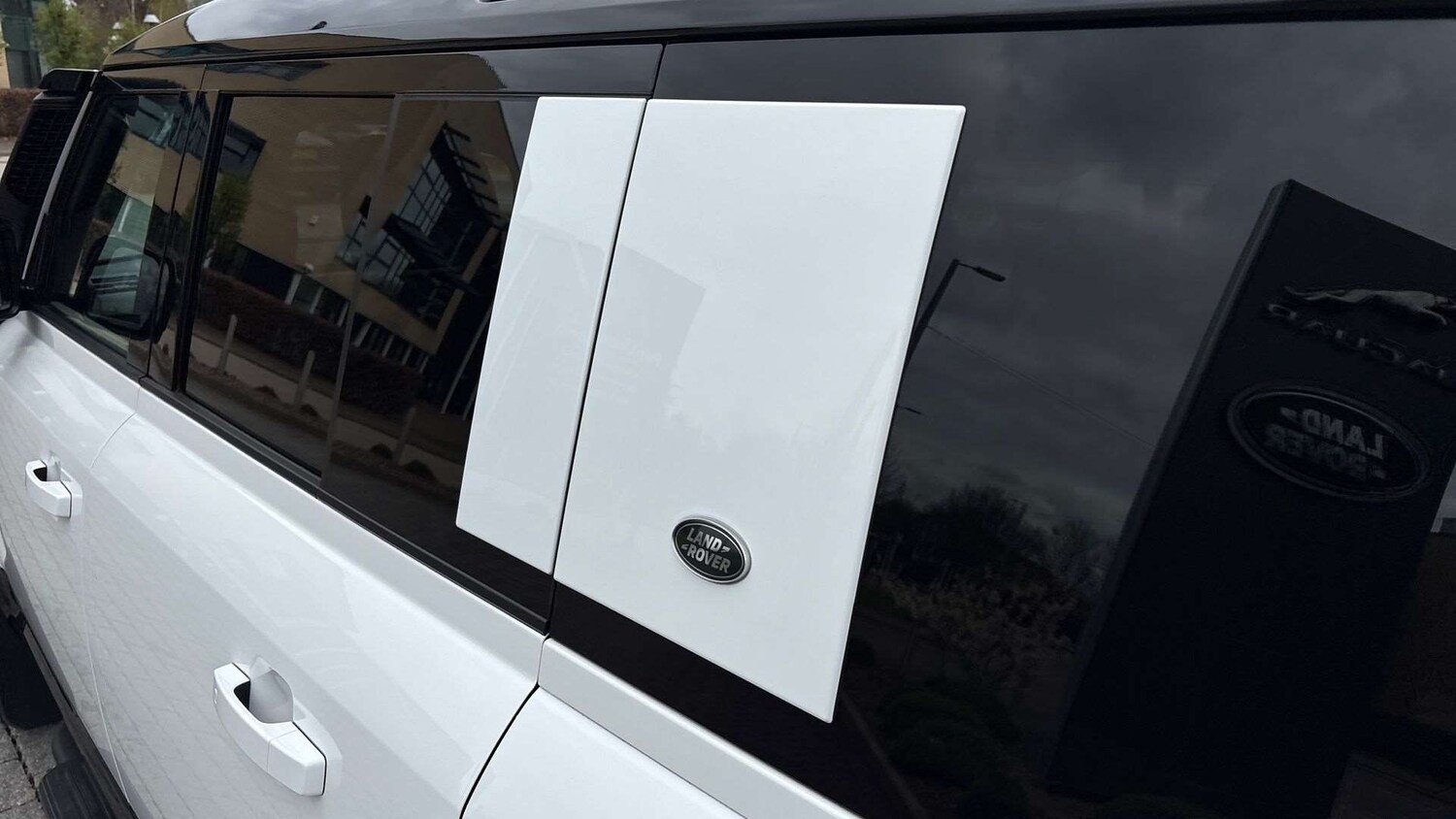 Used Land Rover Defender 2022 for sale - 78104792: Photo 34