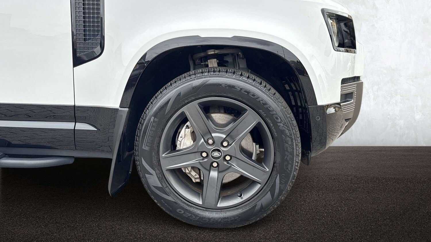 Used Land Rover Defender 2022 for sale - 78104792: Photo 8