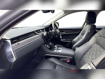 Used Jaguar F-Pace 2021 for sale - 76286382: Photo