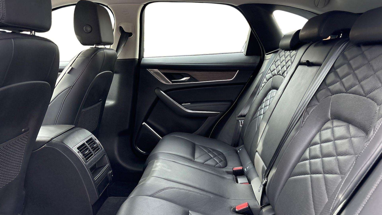 Used Jaguar F-Pace 2021 for sale - 76286382: Photo 4