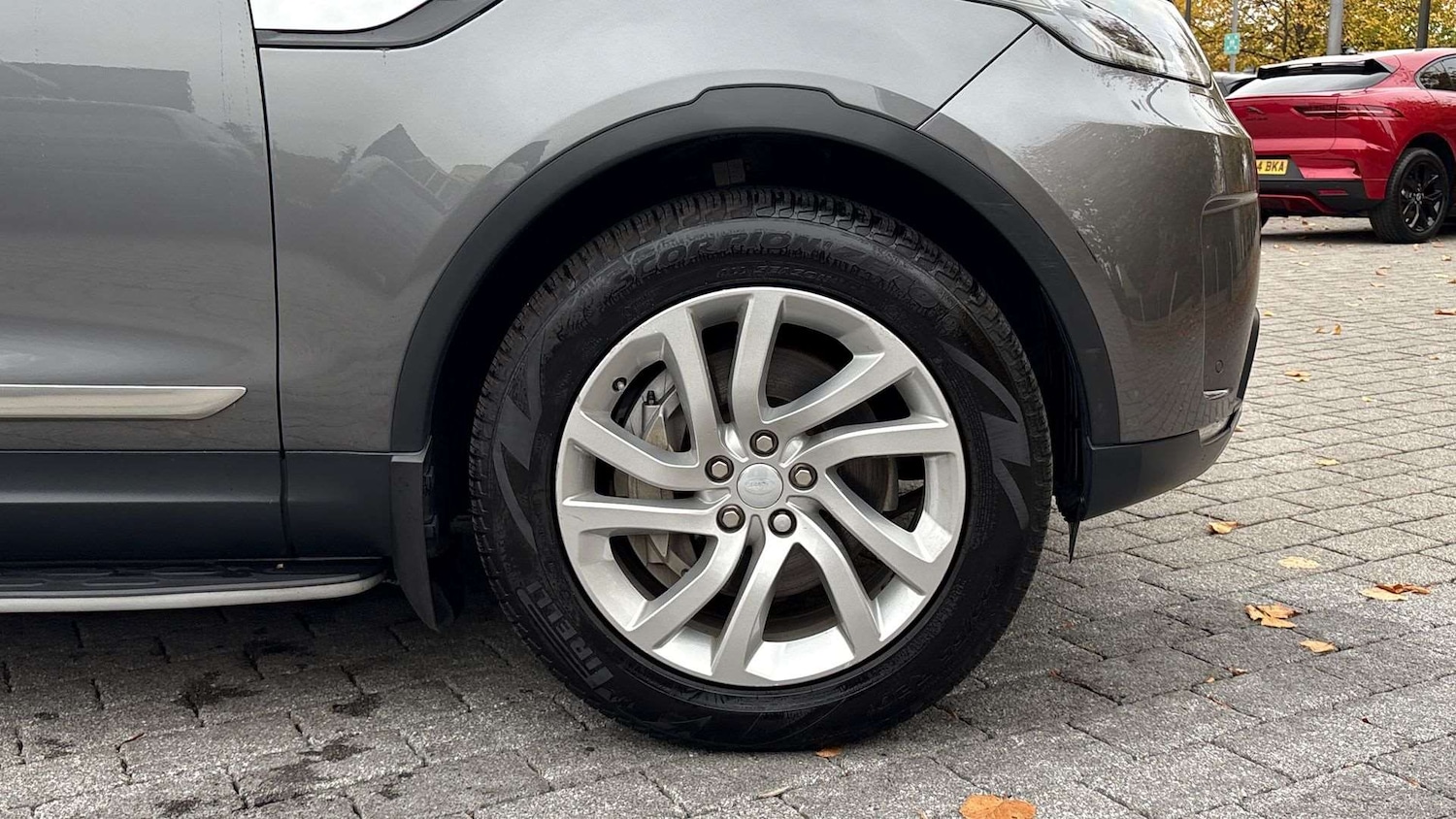Used Land Rover Discovery 2018 for sale - 76351691: Photo 8