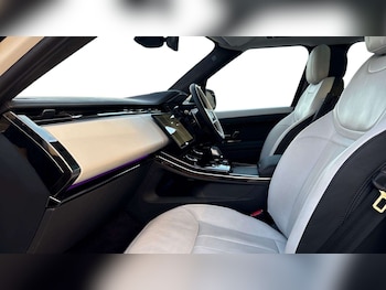 Used Land Rover Range Rover Sport 2023 for sale - 76875791: Photo