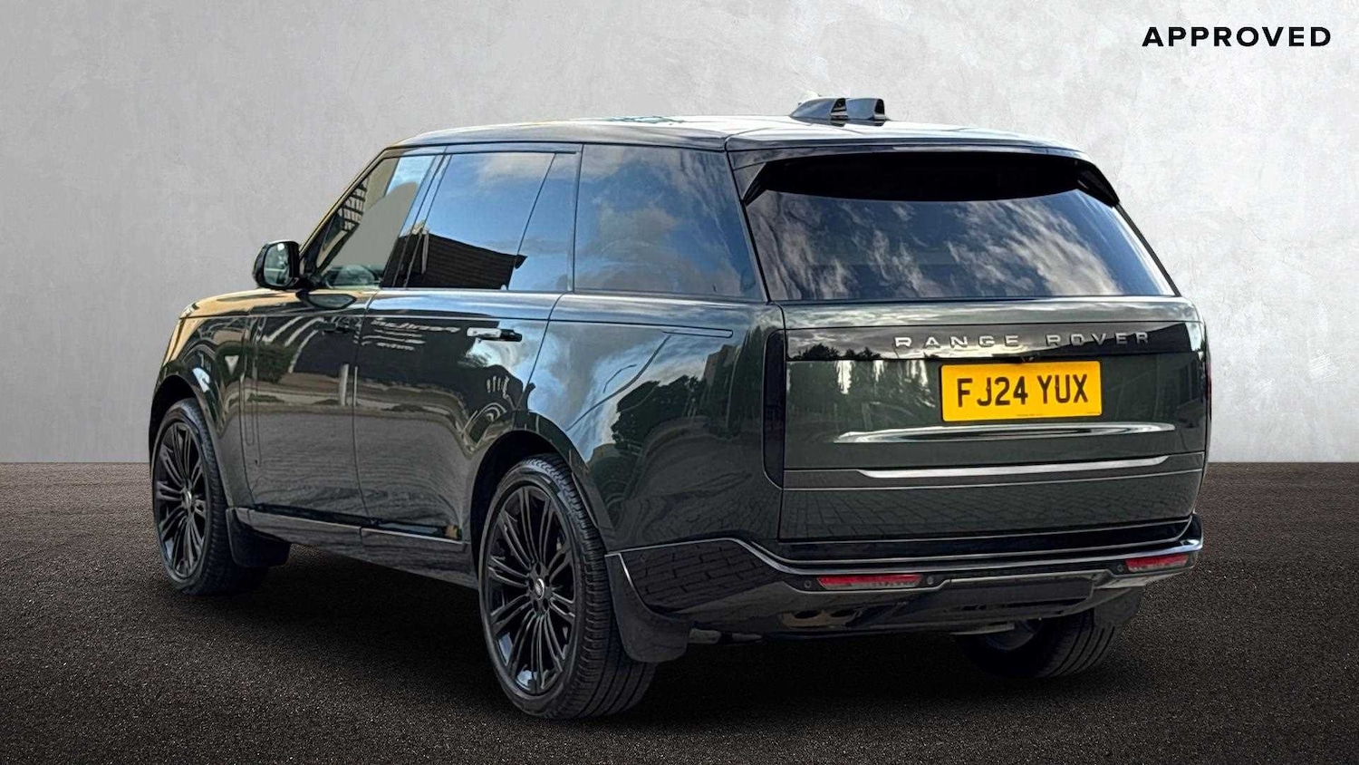 Used Land Rover Range Rover 2024 for sale - 76475887: Photo 2