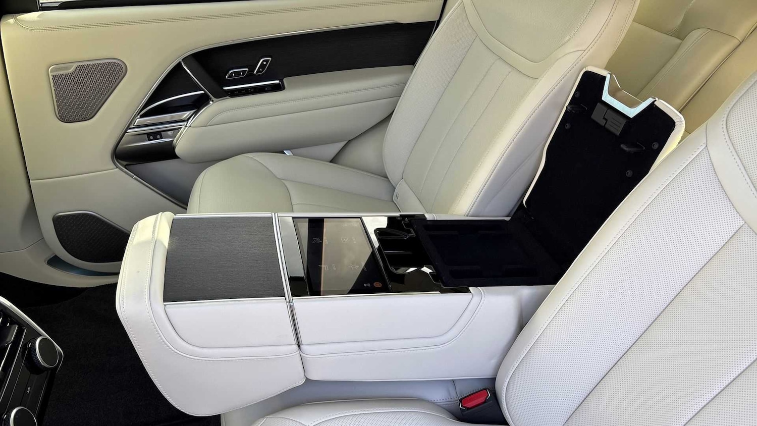 Used Land Rover Range Rover 2024 for sale - 76475887: Photo 31