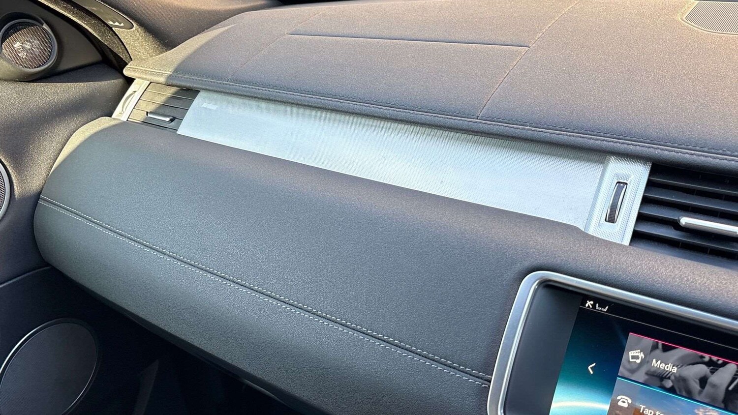 Used Land Rover Range Rover Evoque 2016 for sale - 77943006: Photo 32