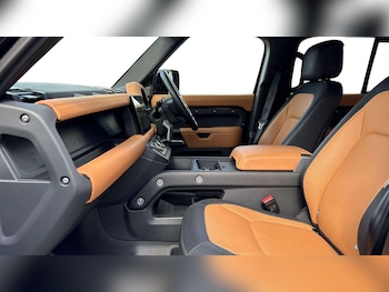 Used Land Rover Defender 2023 for sale - 79028182: Photo