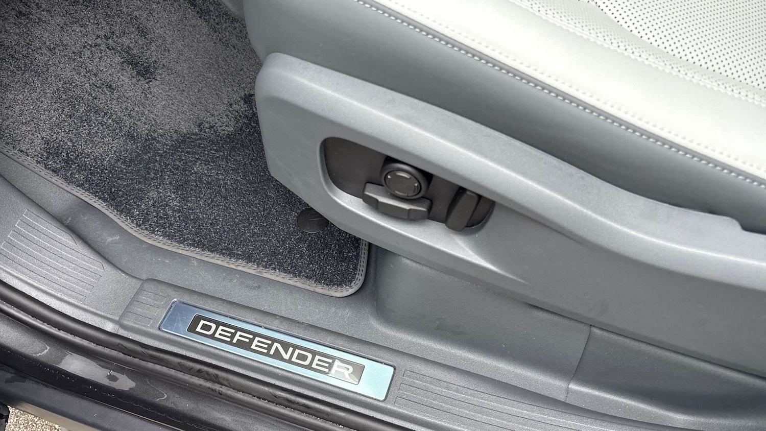 Used Land Rover Defender 2025 for sale - 77347896: Photo 35