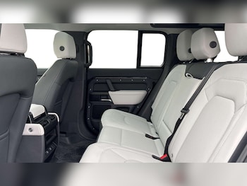 Used Land Rover Defender 2025 for sale - 77347896: Photo