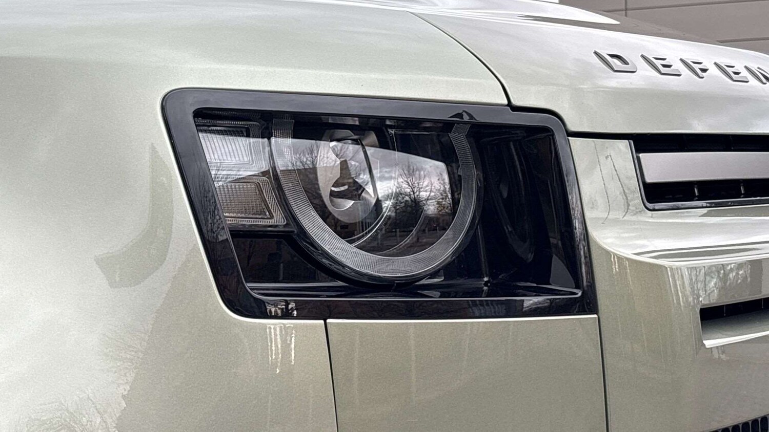 Used Land Rover Defender 2023 for sale - 76421113: Photo 17