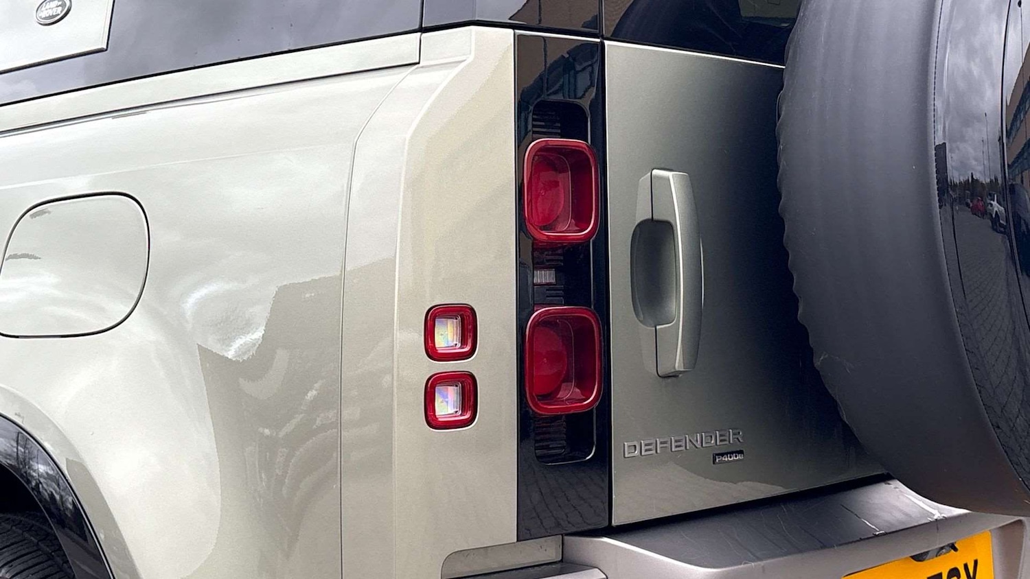 Used Land Rover Defender 2023 for sale - 76421113: Photo 19