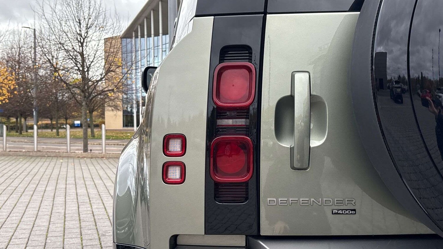 Used Land Rover Defender 2023 for sale - 76421113: Photo 26