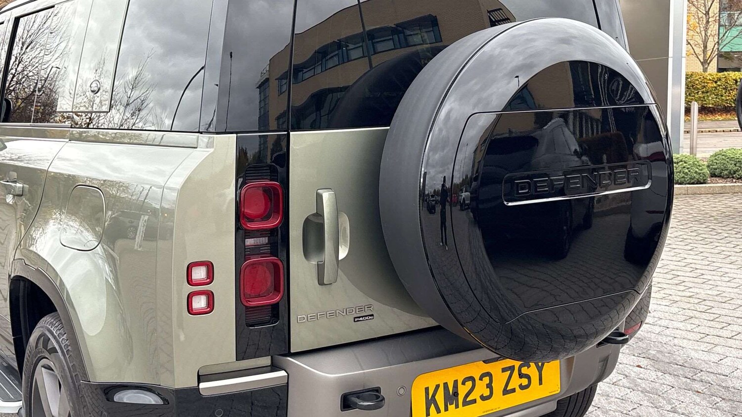 Used Land Rover Defender 2023 for sale - 76421113: Photo 30