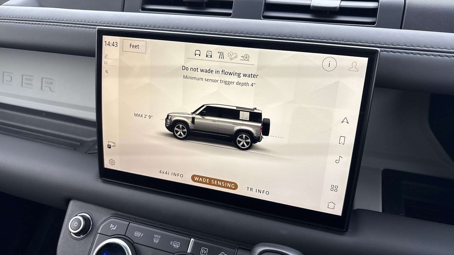 Used Land Rover Defender 2023 for sale - 76421113: Photo 32