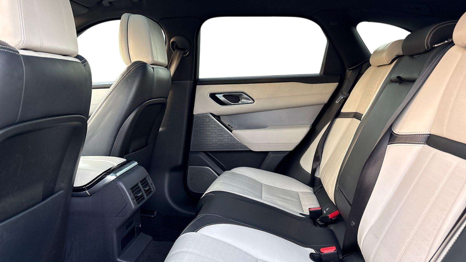 Used Land Rover Range Rover Velar 2018 for sale - 77634989: Photo 4