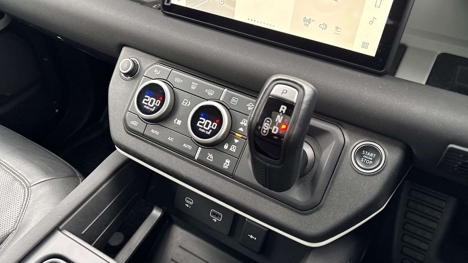 Used Land Rover Defender 2022 for sale - 77648795: Photo 13