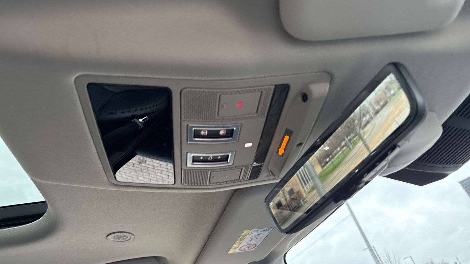 Used Land Rover Defender 2022 for sale - 77648795: Photo 23