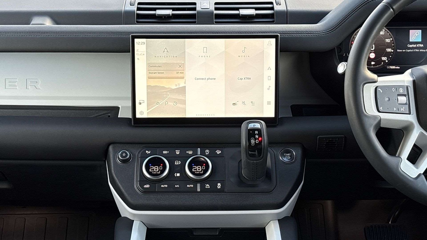 Used Land Rover Defender 90 2025 for sale - 77093327: Photo 14