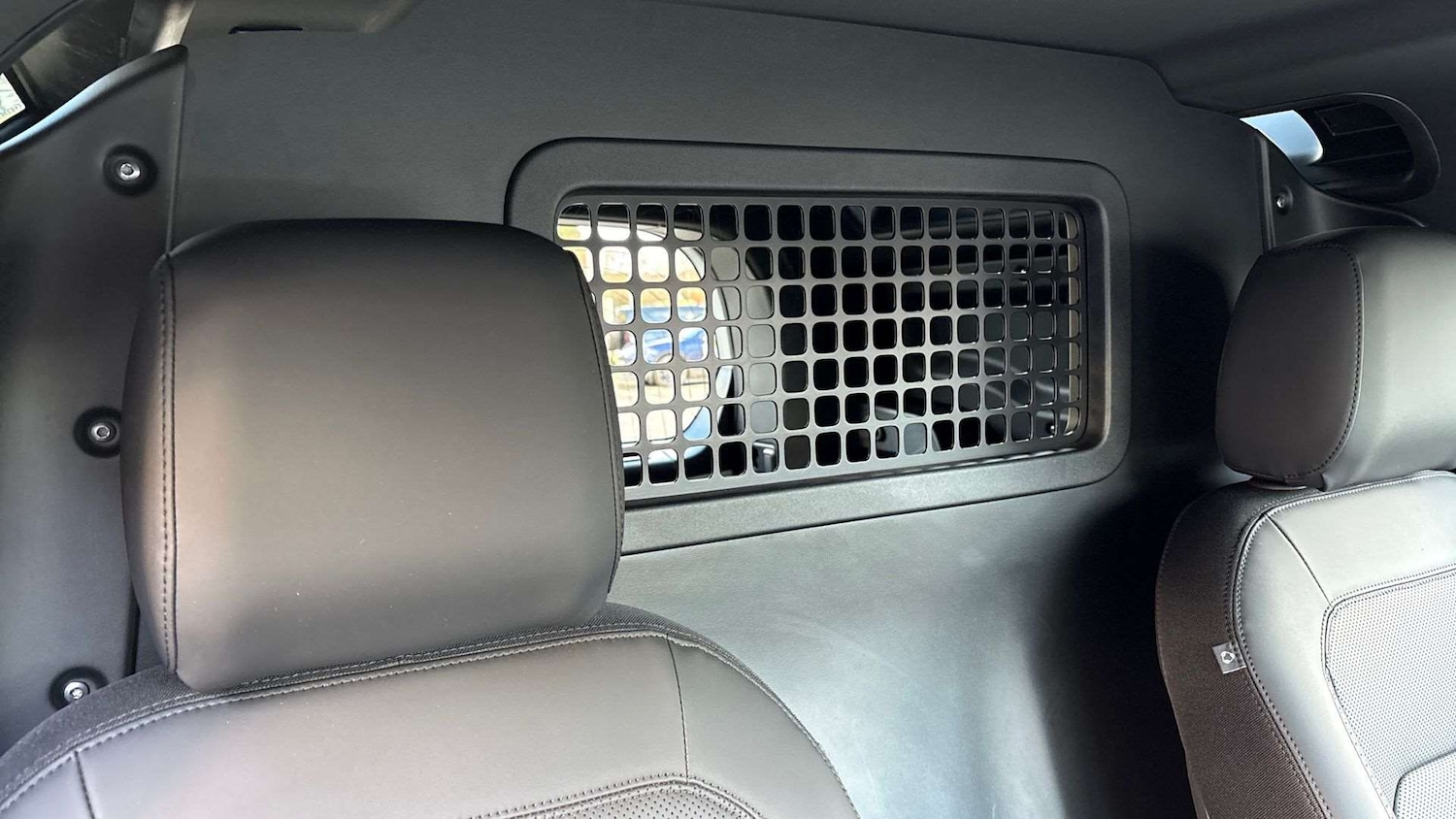 Used Land Rover Defender 90 2025 for sale - 77093327: Photo 21