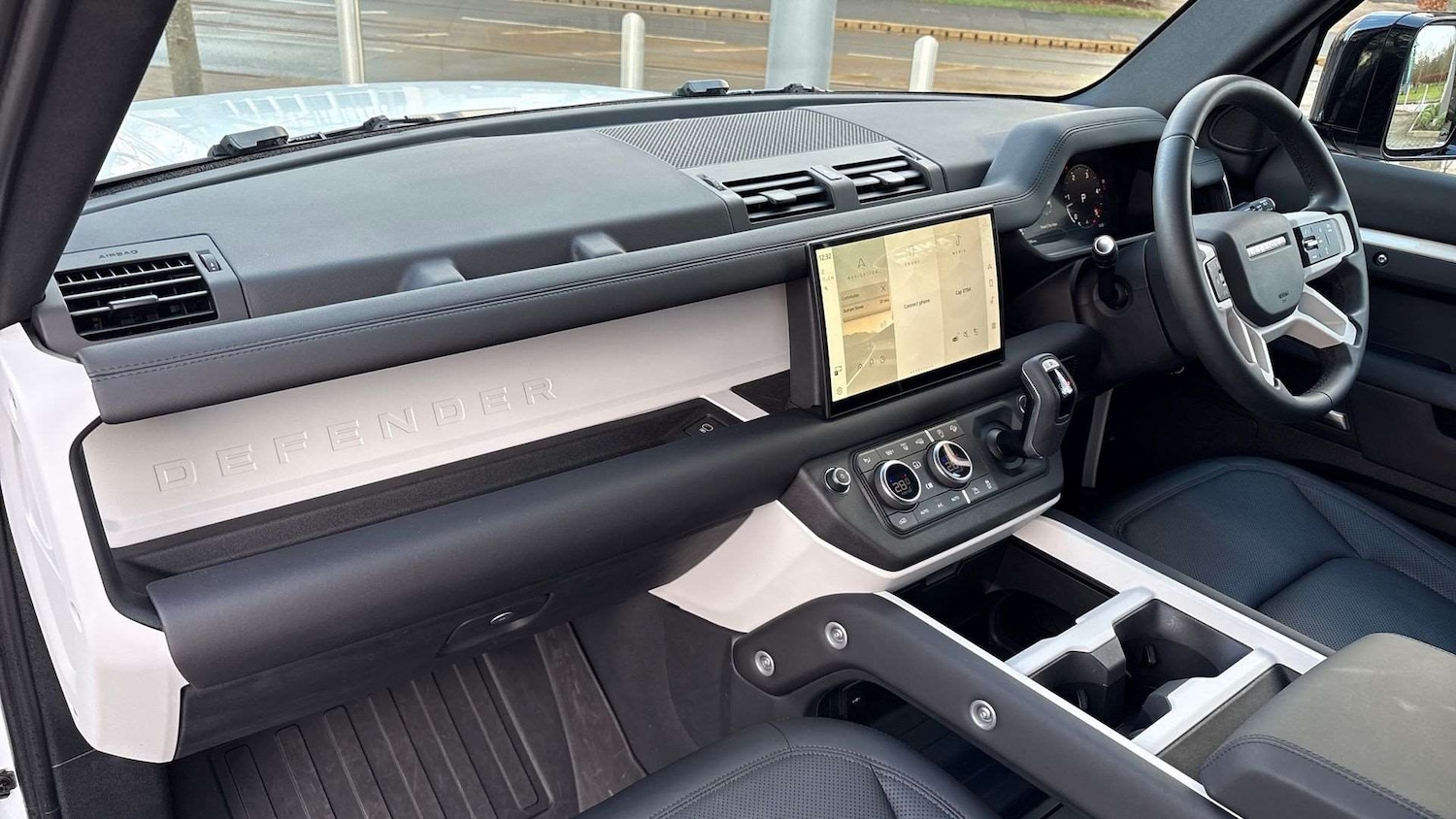 Used Land Rover Defender 90 2025 for sale - 77093327: Photo 35