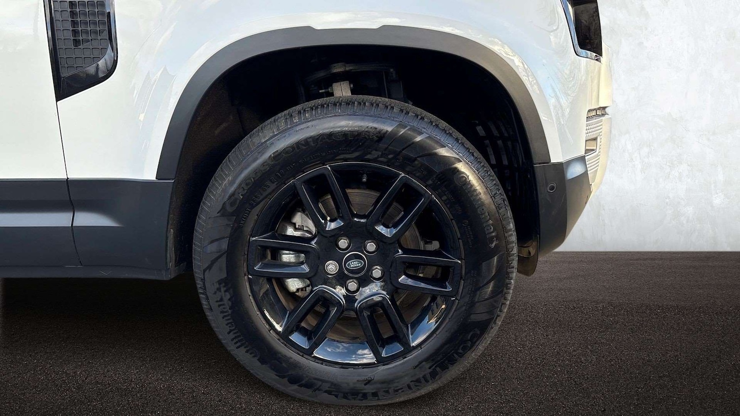 Used Land Rover Defender 90 2025 for sale - 77093327: Photo 8