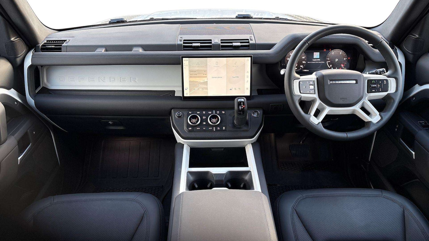 Used Land Rover Defender 90 2025 for sale - 77093327: Photo 9