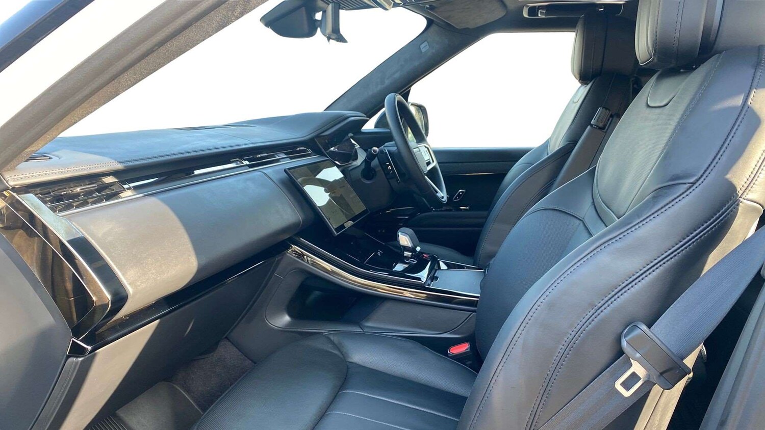 Used Land Rover Range Rover Sport 2024 for sale - 76575971: Photo 3