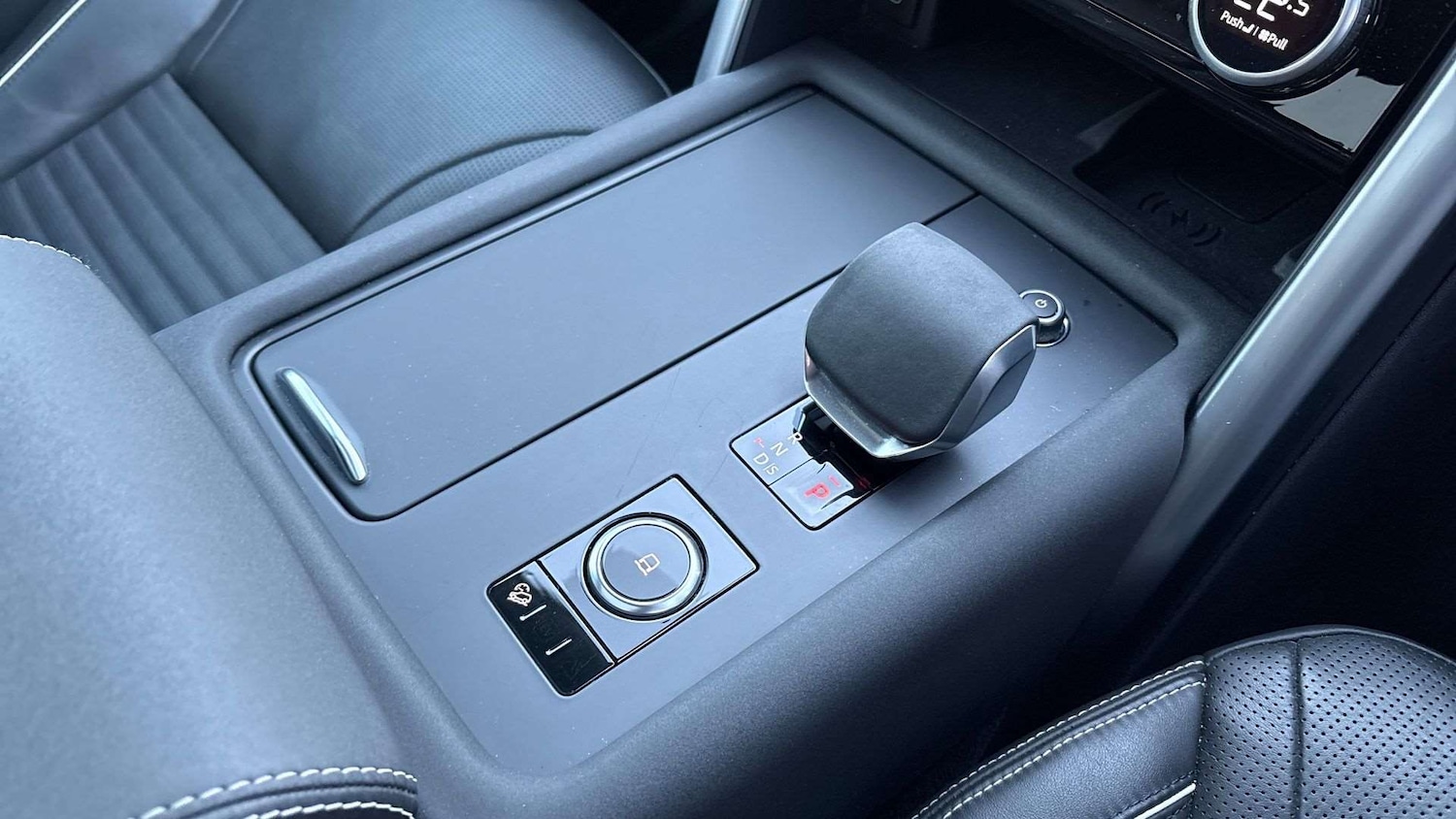 Used Land Rover Discovery 2023 for sale - 76553124: Photo 13