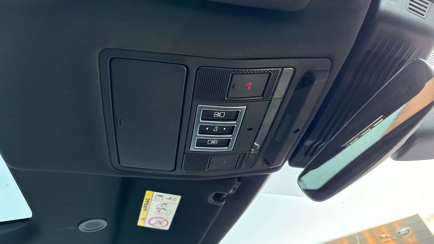 Used Land Rover Discovery 2023 for sale - 76553124: Photo 23