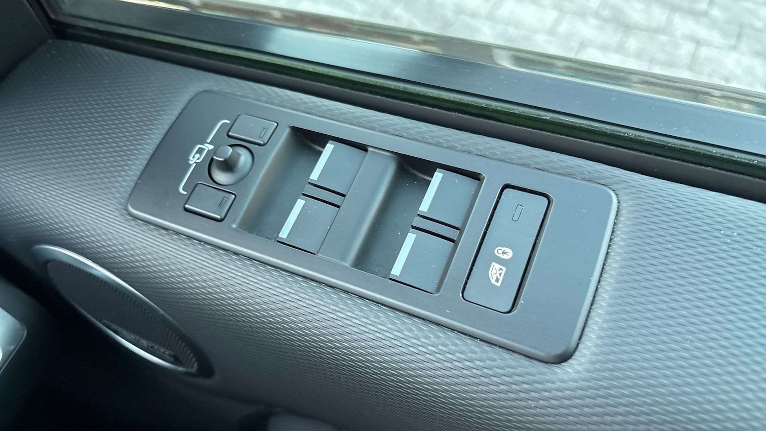 Used Land Rover Discovery 2023 for sale - 76553124: Photo 25