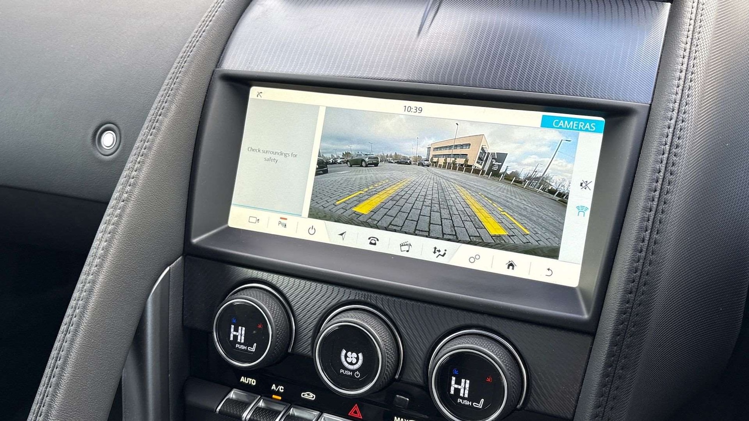 Used Jaguar F-Type 2019 for sale - 76575992: Photo 12