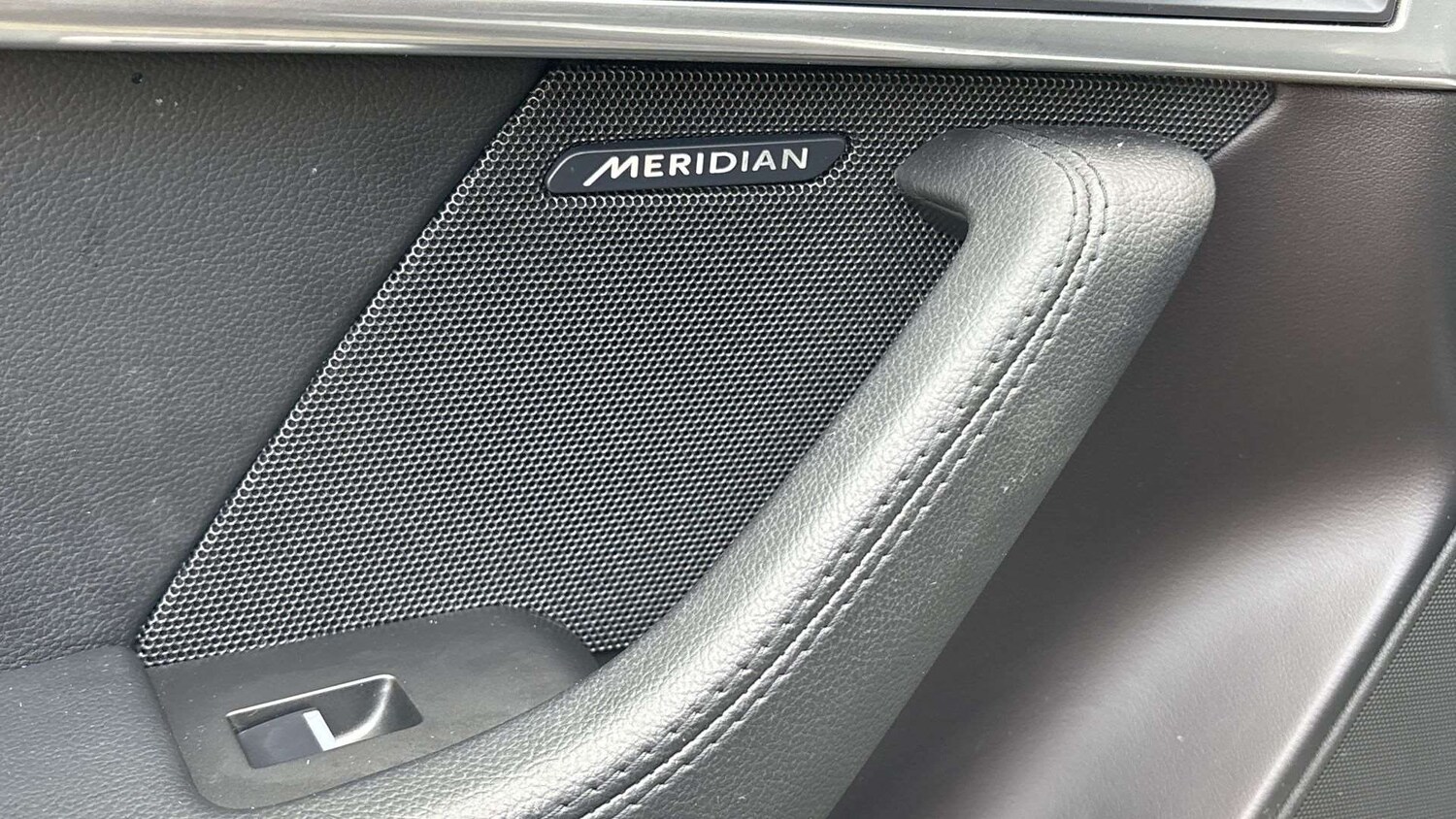 Used Jaguar F-Type 2019 for sale - 76575992: Photo 24