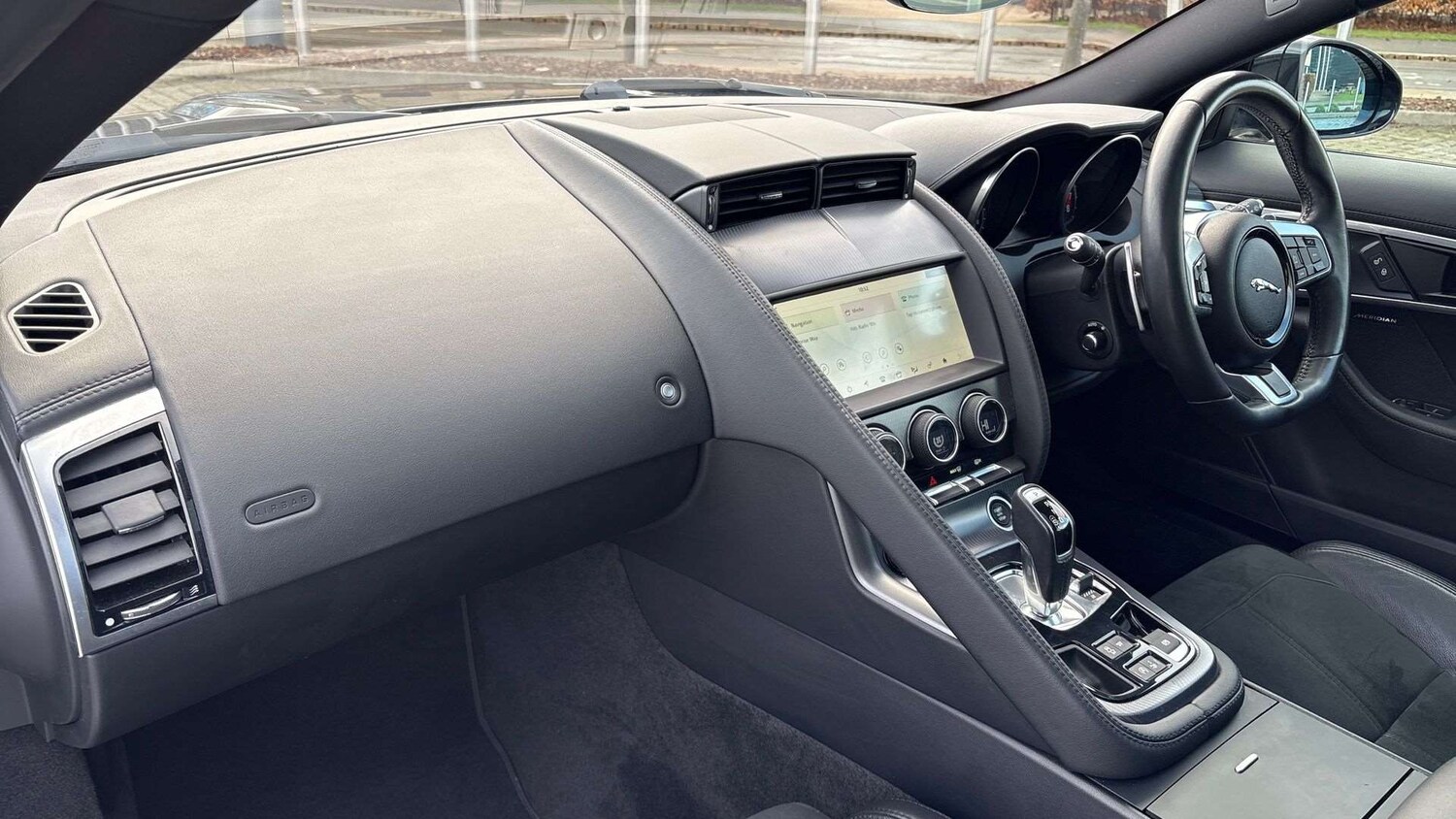 Used Jaguar F-Type 2019 for sale - 76575992: Photo 33