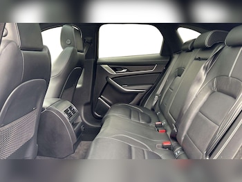 Used Jaguar F-Pace 2023 for sale - 76075495: Photo 4