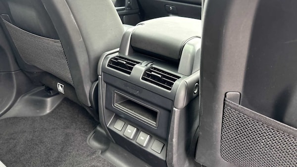 Used Land Rover Defender 2023 for sale - 75434946: Photo 18