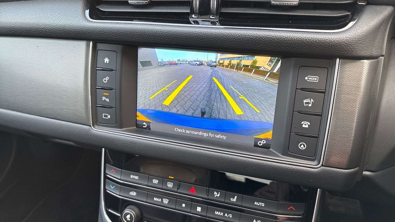 Used Jaguar XF 2018 for sale - 76515536: Photo 12