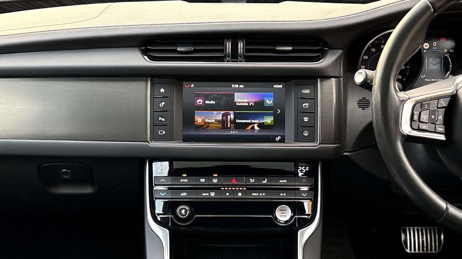 Used Jaguar XF 2018 for sale - 76515536: Photo 14