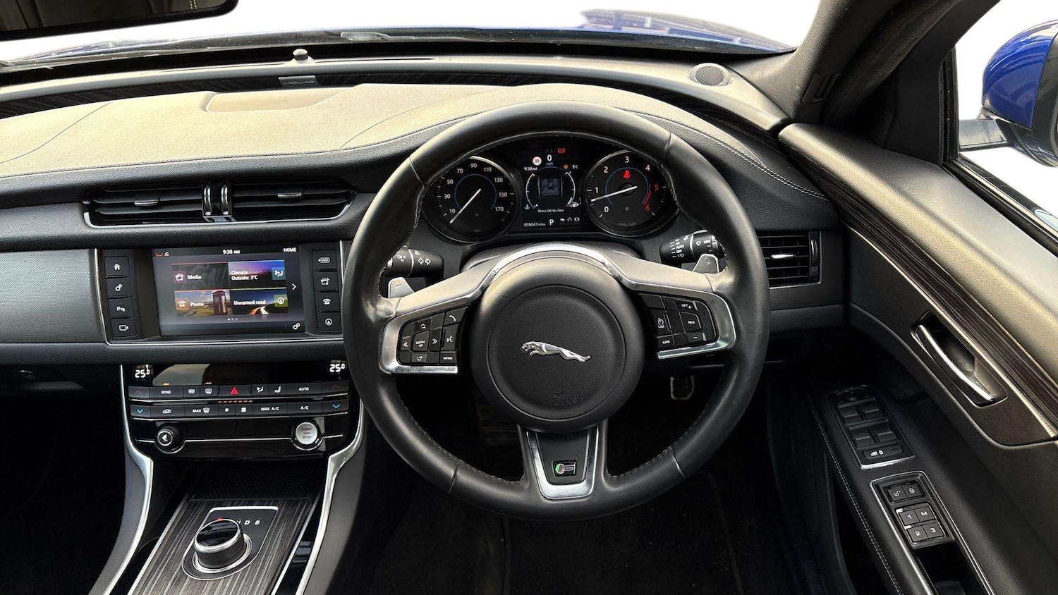 Used Jaguar XF 2018 for sale - 76515536: Photo 15