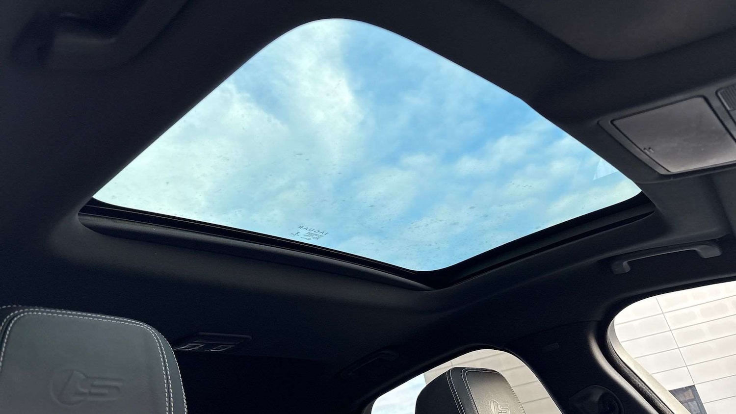 Used Jaguar XF 2018 for sale - 76515536: Photo 21