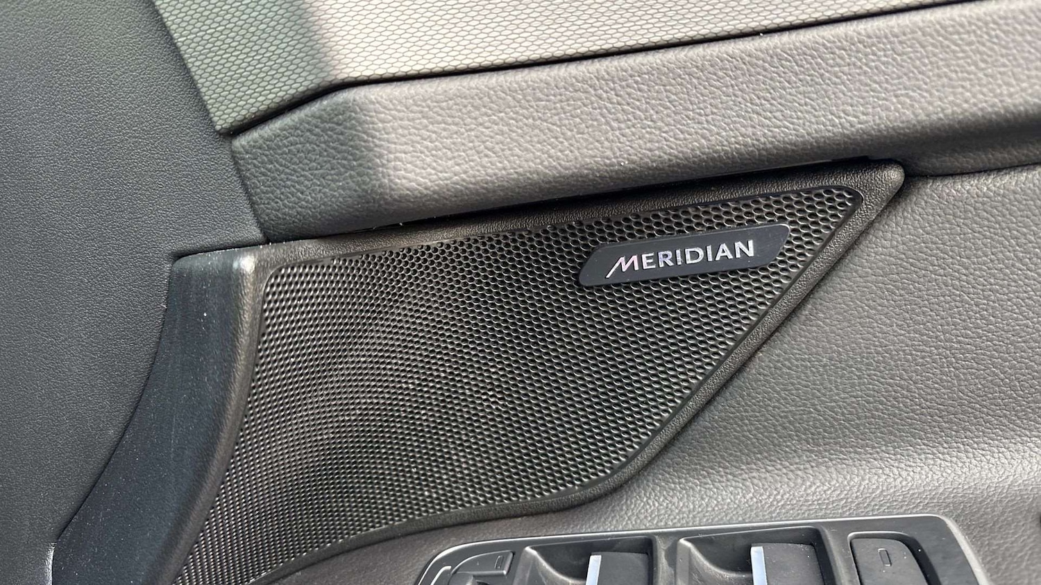 Used Jaguar XF 2018 for sale - 76515536: Photo 24