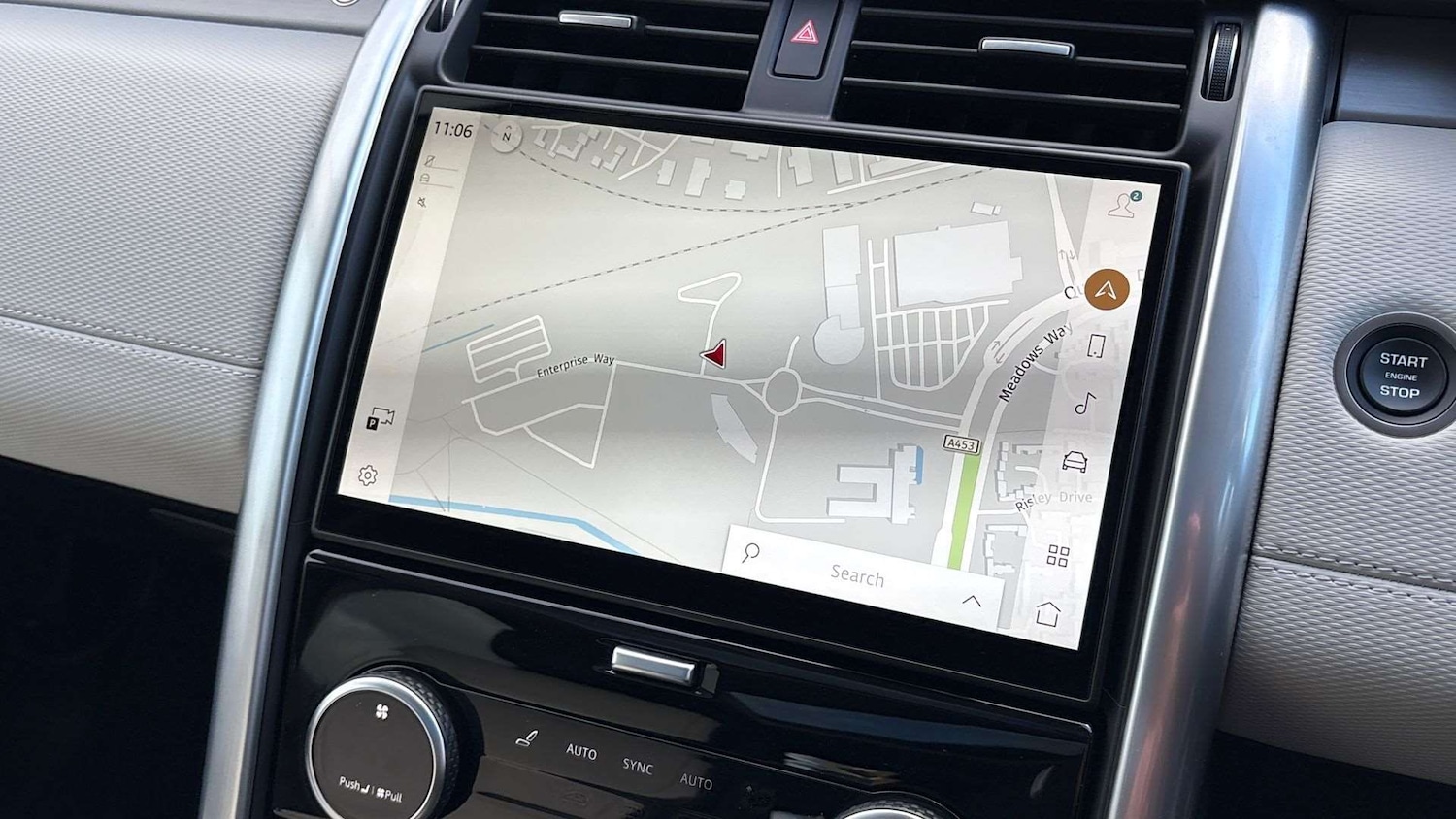 Used Land Rover Discovery 2024 for sale - 76875810: Photo 11