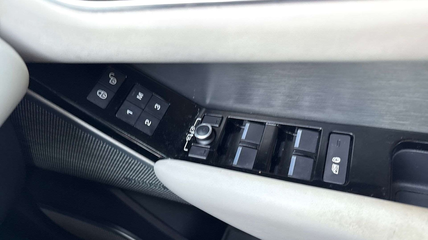 Used Land Rover Range Rover Velar 2018 for sale - 77068586: Photo 25