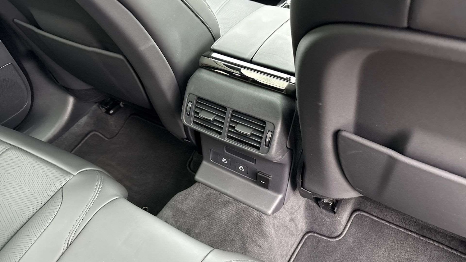 Used Land Rover Range Rover Velar 2024 for sale - 76016059: Photo 18