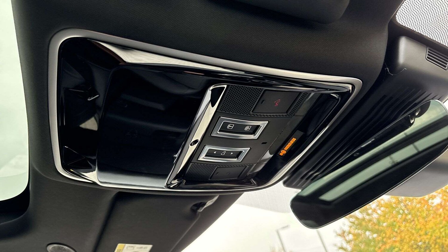 Used Land Rover Range Rover Velar 2024 for sale - 76016059: Photo 23