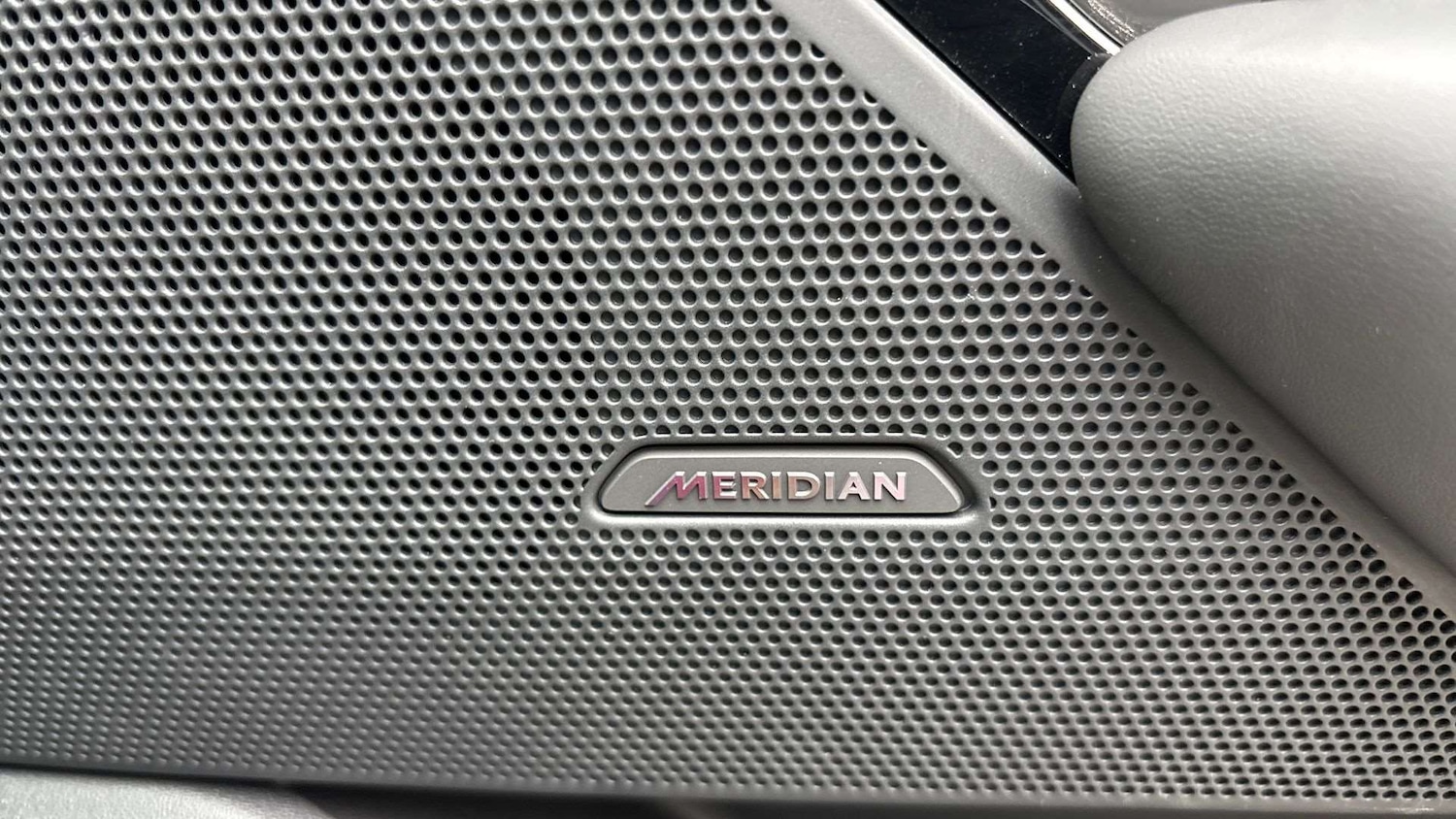 Used Land Rover Range Rover Velar 2024 for sale - 76016059: Photo 24