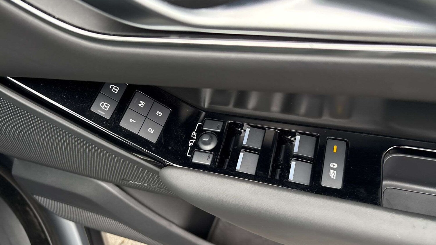 Used Land Rover Range Rover Velar 2024 for sale - 76016059: Photo 25