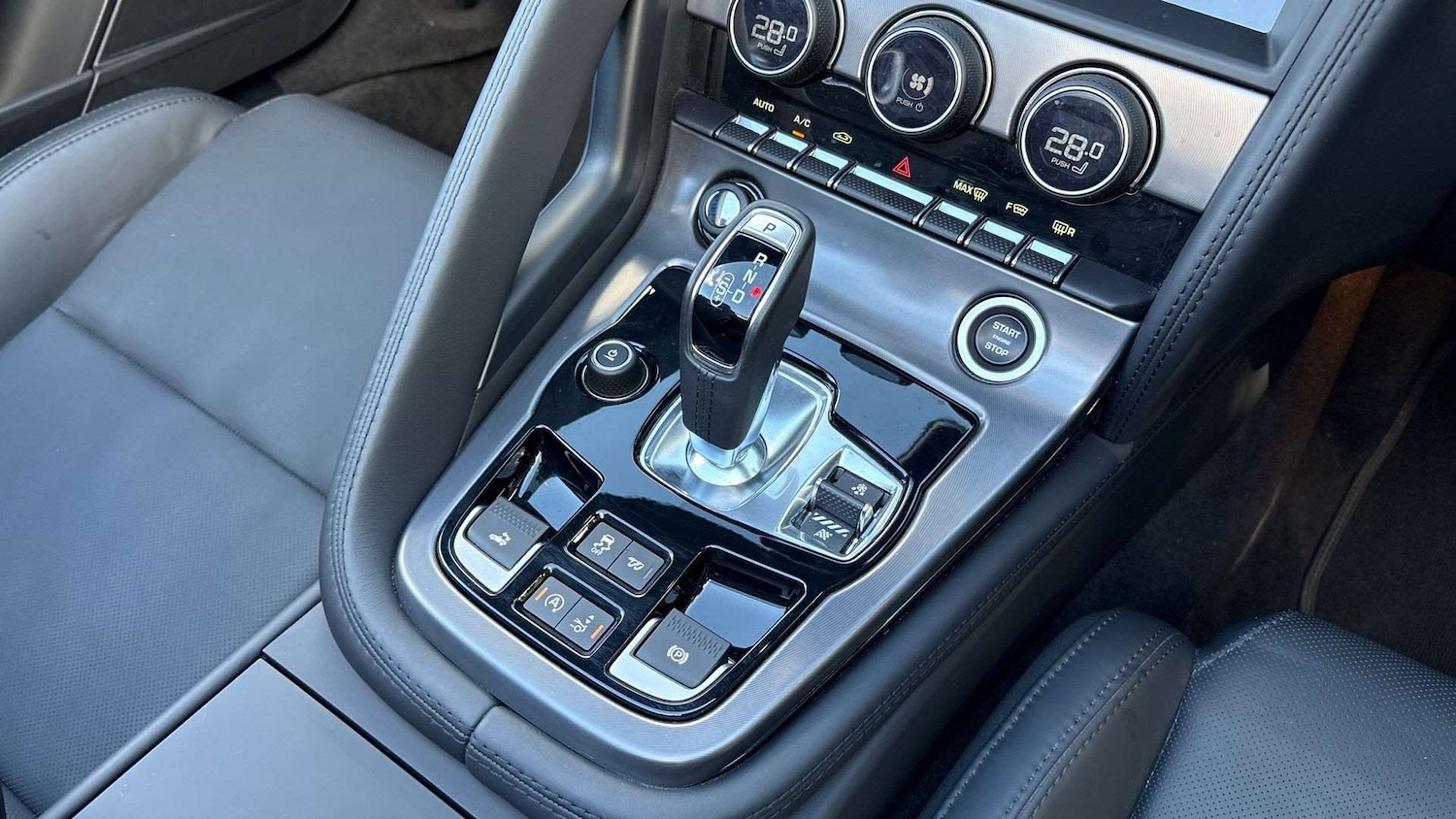 Used Jaguar F-Type 2024 for sale - 75951389: Photo 13